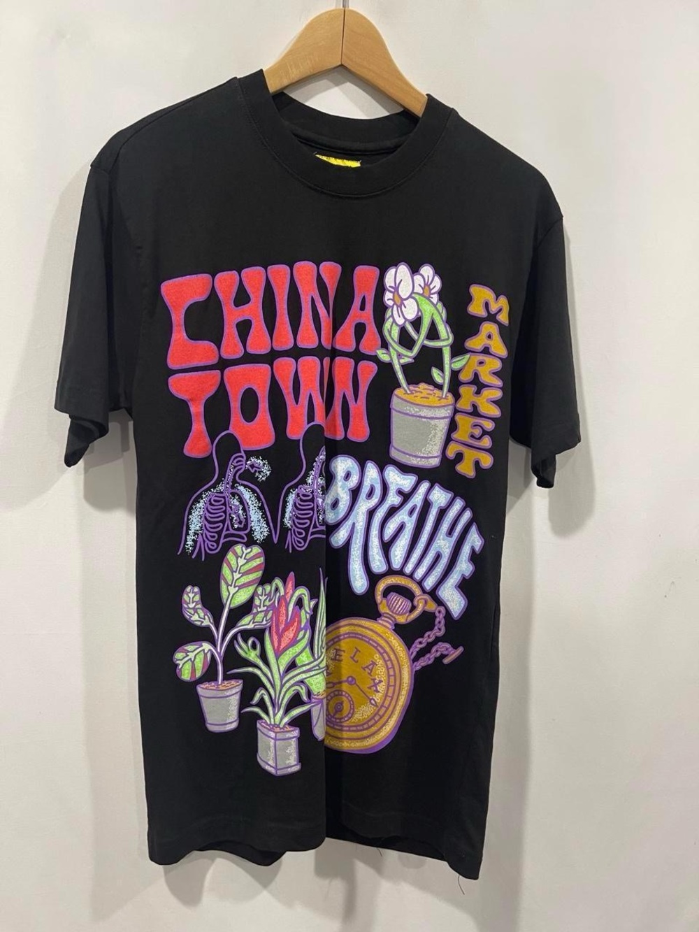 Chinatown Market 'BREATHE' Tee